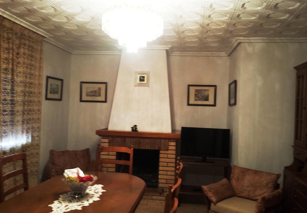 Hostal Rural Casa Castro Alberuela de la Liena Chambre photo