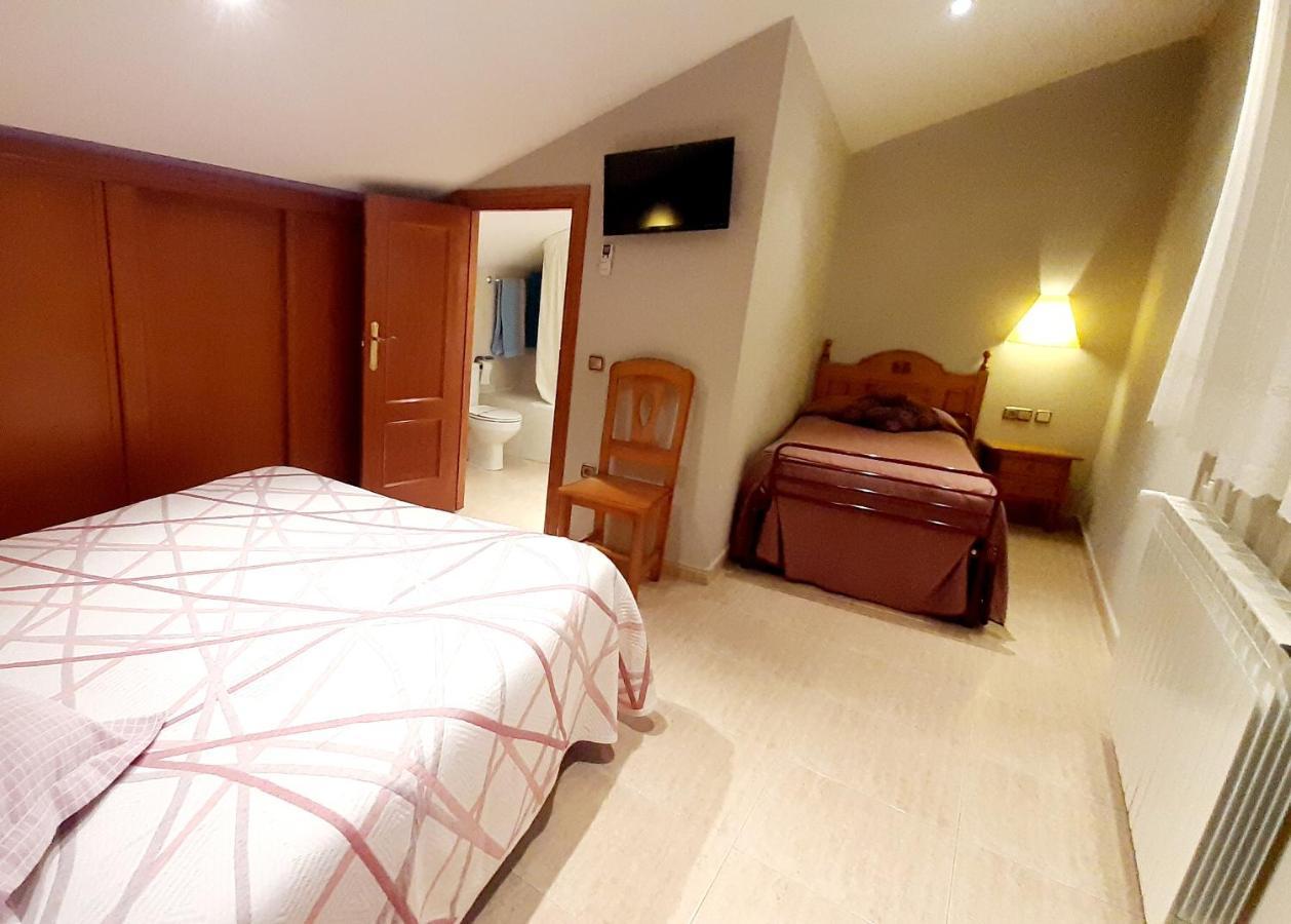 Hostal Rural Casa Castro Alberuela de la Liena Extérieur photo