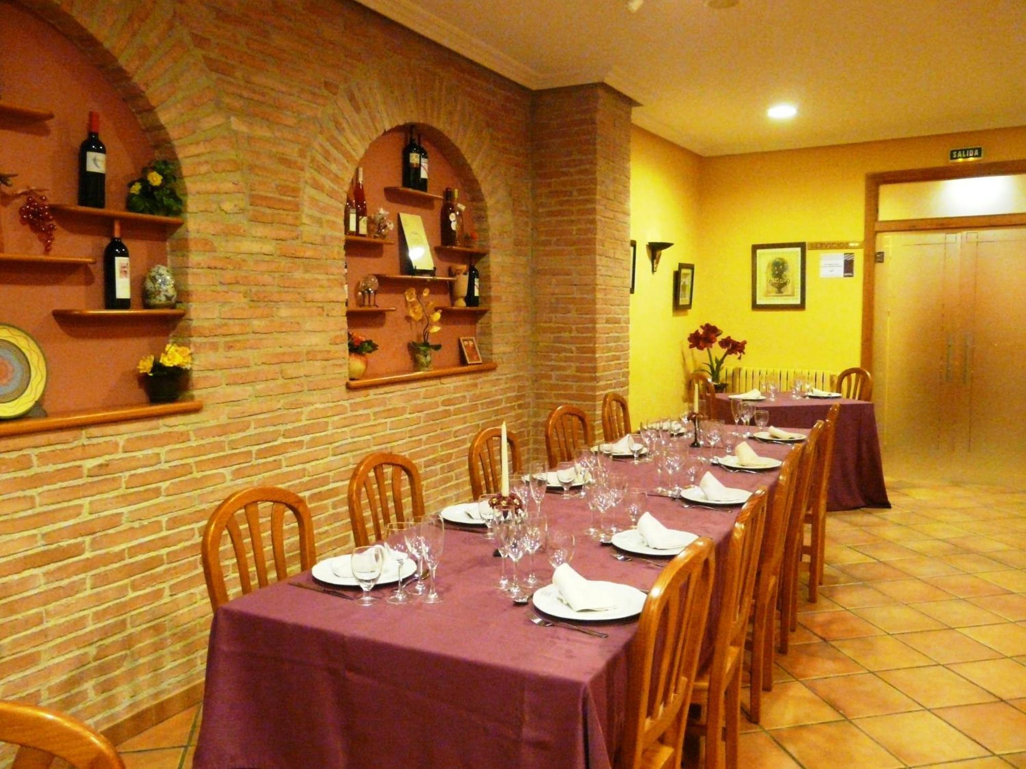 Hostal Rural Casa Castro Alberuela de la Liena Extérieur photo